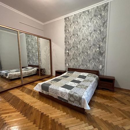 Apartamento Айстра Leópolis Exterior foto