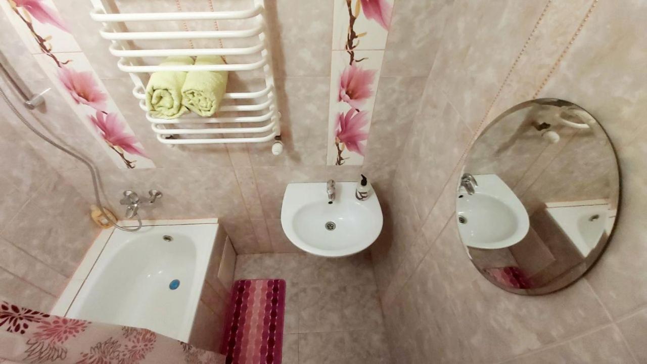 Apartamento Айстра Leópolis Exterior foto